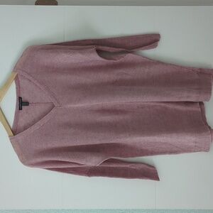 Eileen Fisher linen v neck knit top light plum color